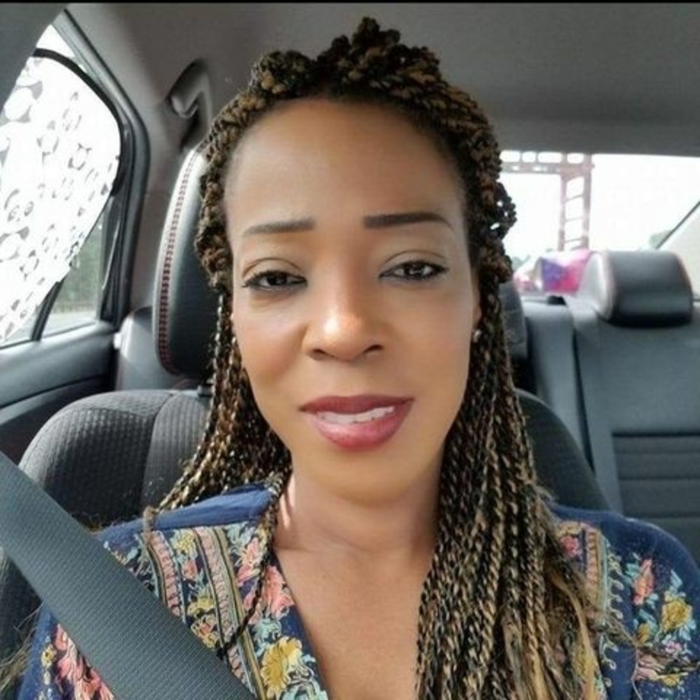 Meet your Posher, Claudine